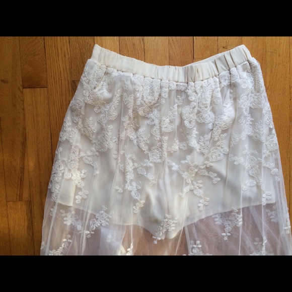 Boho double layered lace shorts - Sz L - Picture 4 of 8